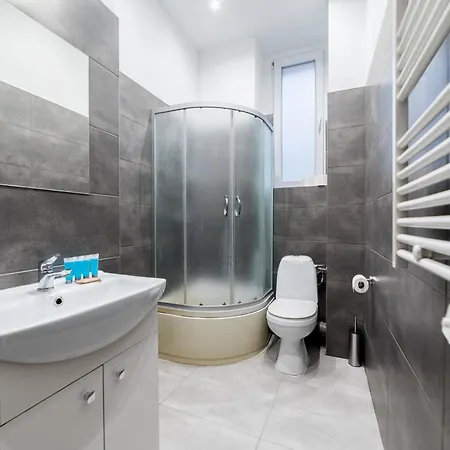 Mostowa Standard By Bookinghost