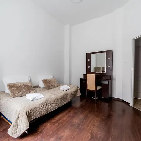 Mostowa Standard By Bookinghost Apartman
